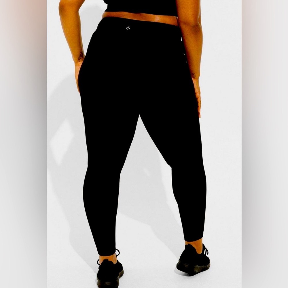 Torrid Active Legging | Black | F/L | Pockets | 2X